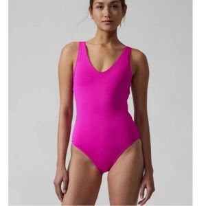 Athleta Fuschia Pink Seychella Women's One Piece Swimsuit Size Medium
